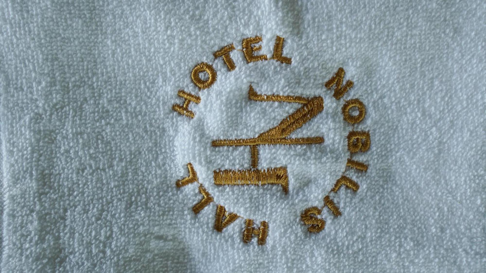 Hotel Nobilis Hall كوبوليتي المظهر الخارجي الصورة