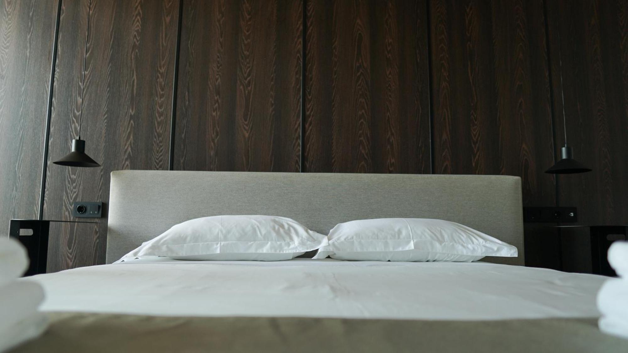 Hotel Nobilis Hall كوبوليتي المظهر الخارجي الصورة
