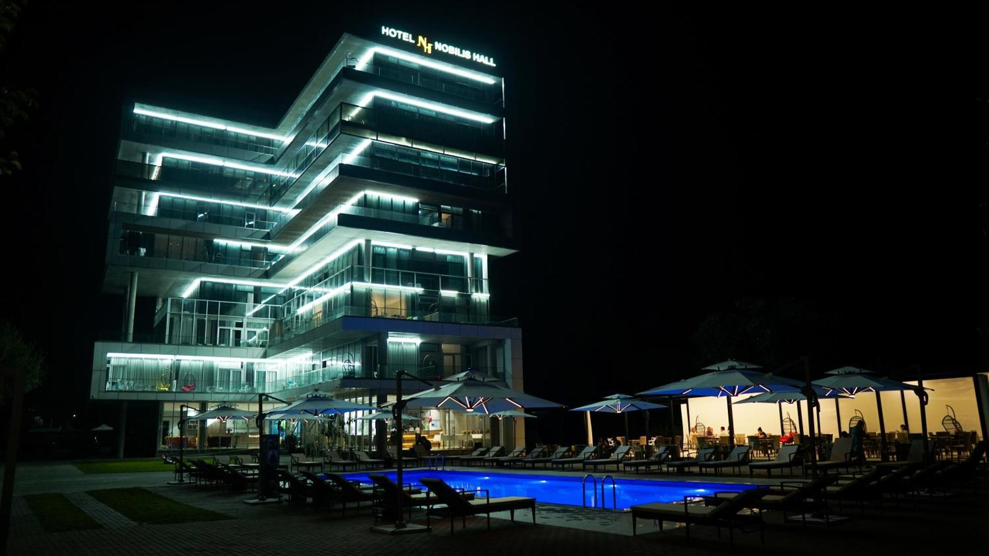 Hotel Nobilis Hall كوبوليتي المظهر الخارجي الصورة